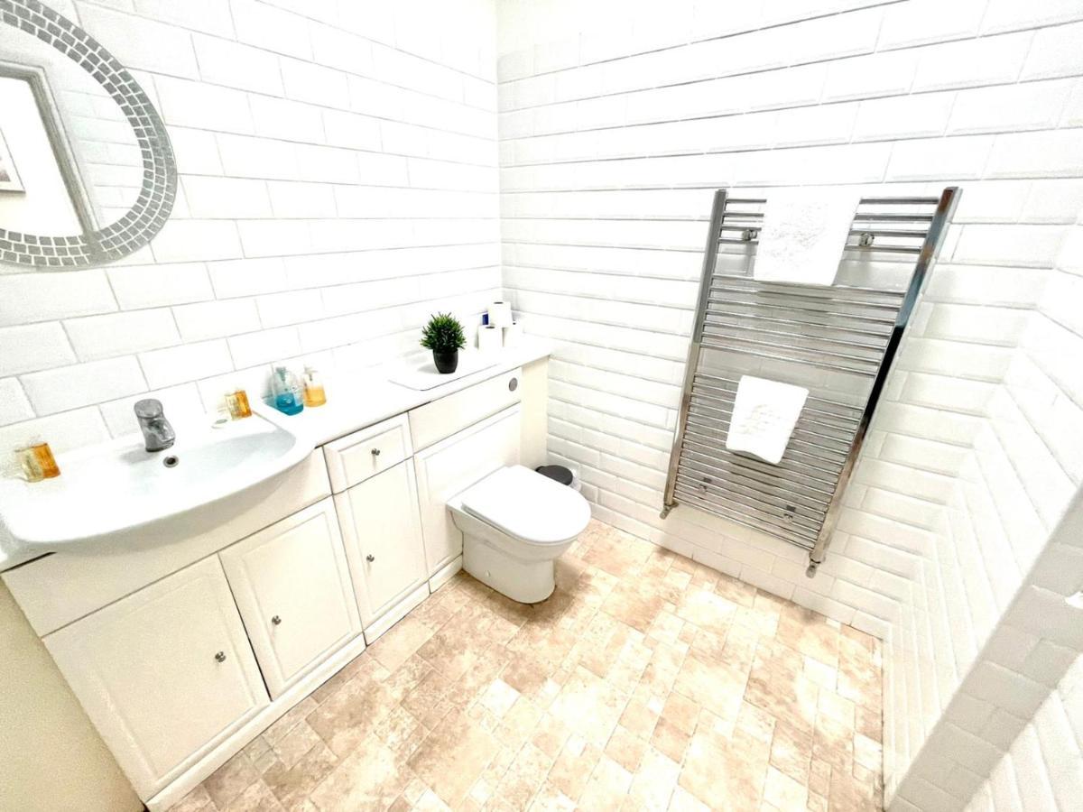 Koala & Tree - 2 Bedroom In City Centre - Short Lets & Serviced Accommodation Cambridge Exterior foto