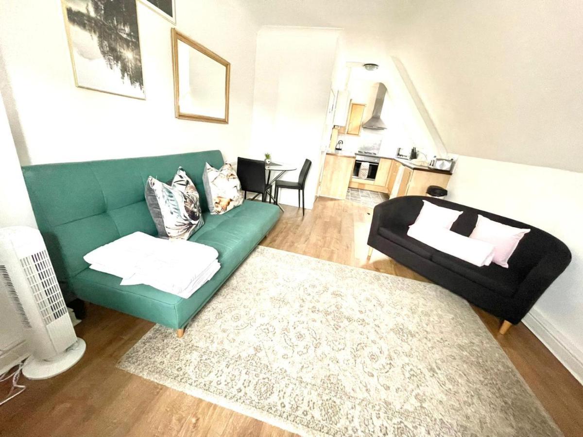 Koala & Tree - 2 Bedroom In City Centre - Short Lets & Serviced Accommodation Cambridge Exterior foto